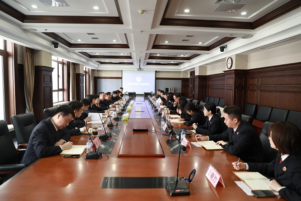 观摩庭审评议 锤炼公诉内功——大连市人民检察院组织开展观摩庭审评议活动